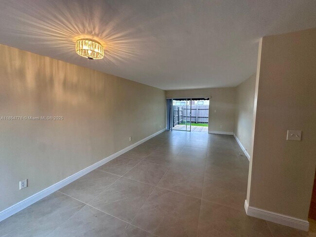 Building Photo - 11339 SW 71st Ln