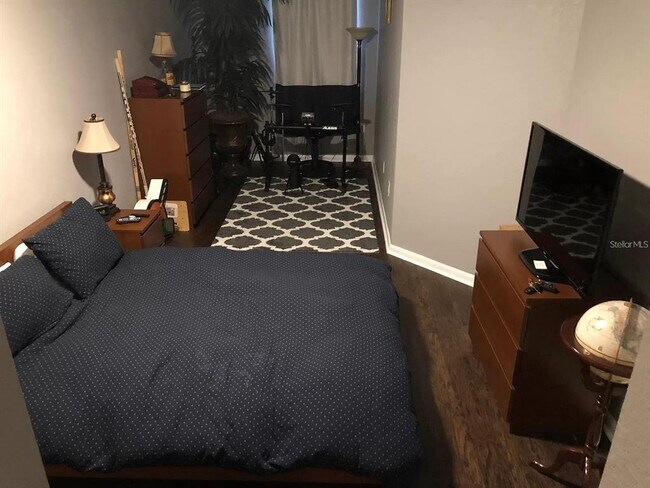 Building Photo - 520 S Armenia Ave