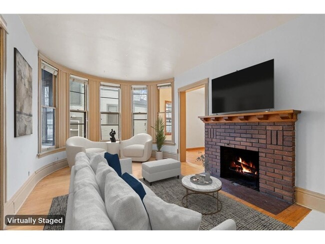 Primary Photo - 2744 Fremont Ave S