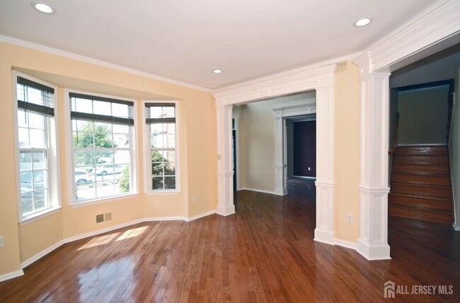 Building Photo - 41 Fritz Dr