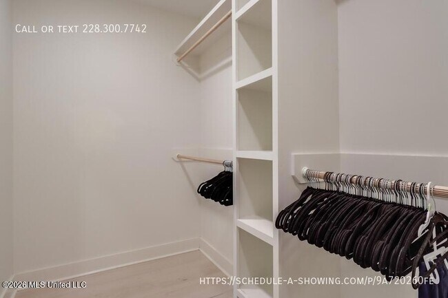 Building Photo - 13770 Wildflower Ln