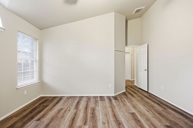 Building Photo - 16516 Fowler Mill Cove