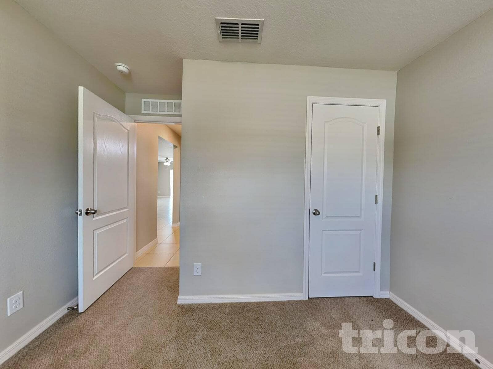 Building Photo - 1479 Swan Lake Cir