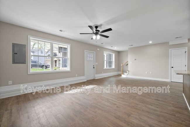 Building Photo - 125 Roadrunner Ct