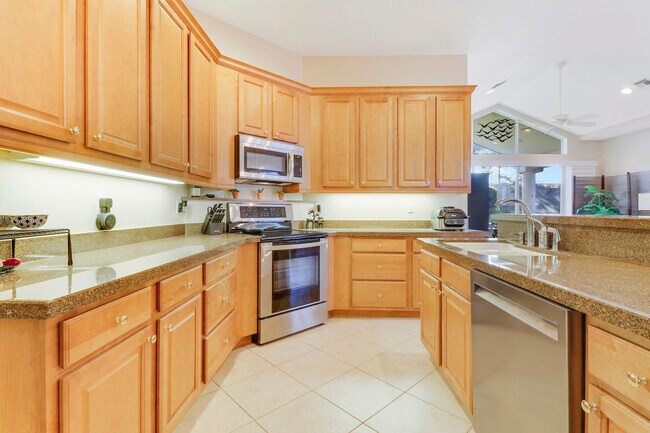 Building Photo - 7112 Maidstone Dr