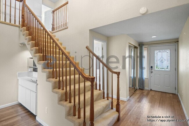 Building Photo - 7898 Gate Way