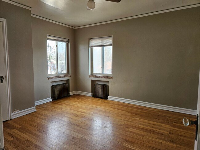 Building Photo - Lovely One Bedroom Apartment - Conveniently Located!