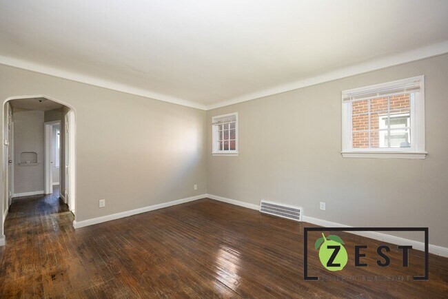 Building Photo - BEAUTIFUL 3 BED HOME