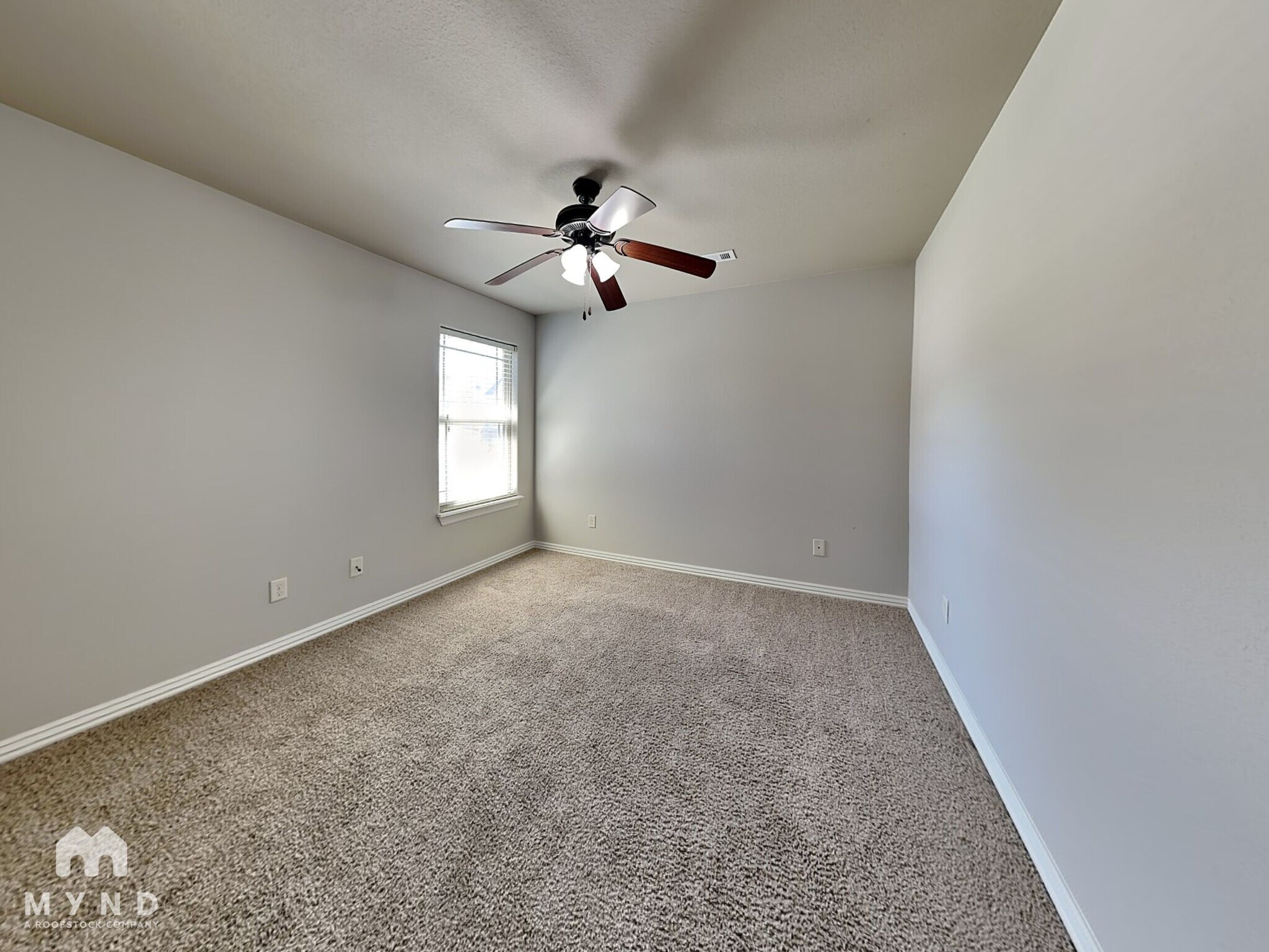 Building Photo - 1410 Abbey Ln