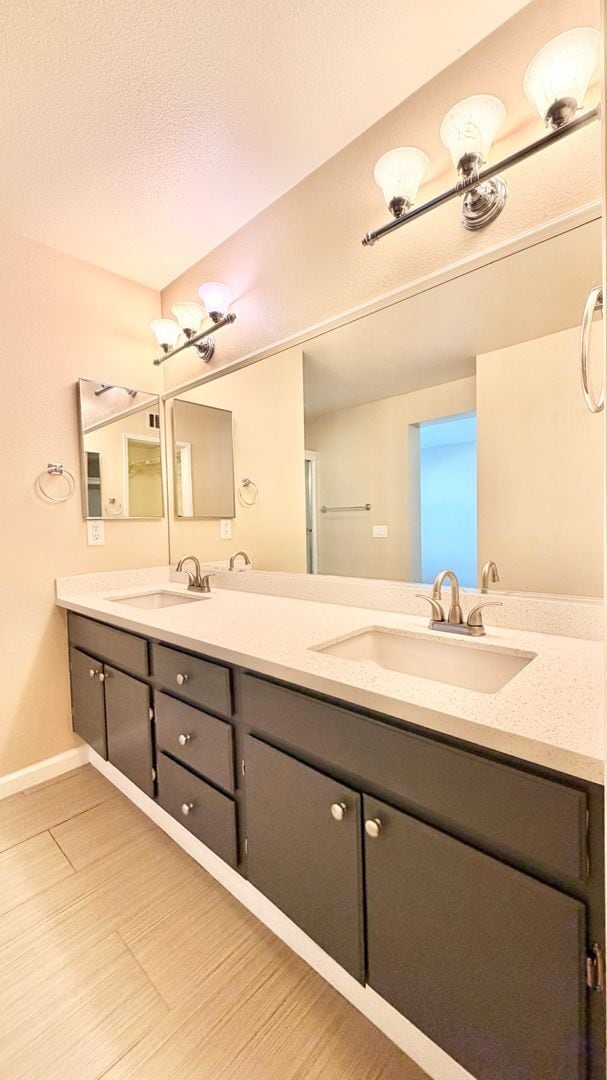 Building Photo - Bright & Lovely Two Story Townhome in the VistaMonte at San Luis Rey HOA Community of Oceanside!