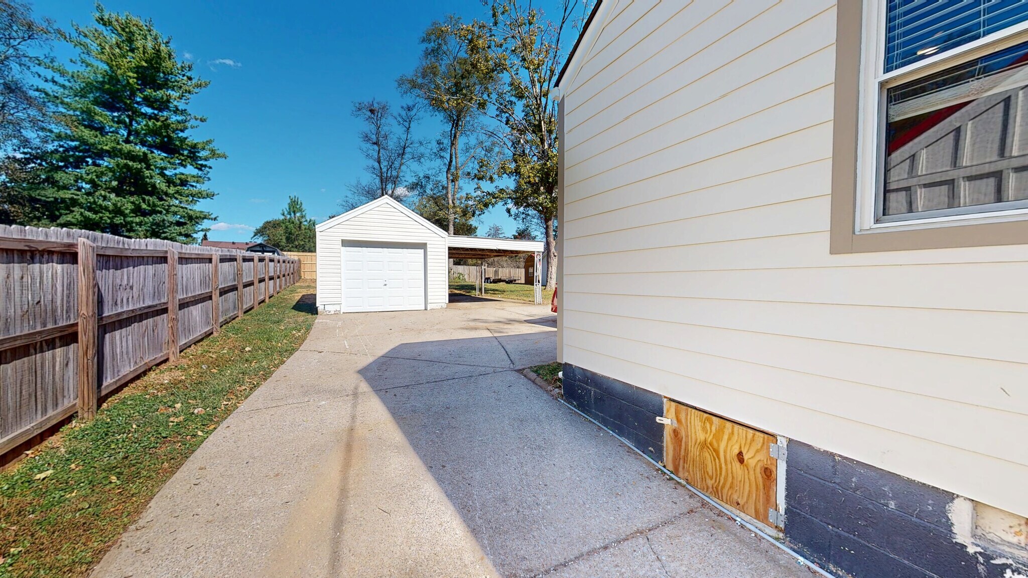 Building Photo - 1307 Cardinal Ave