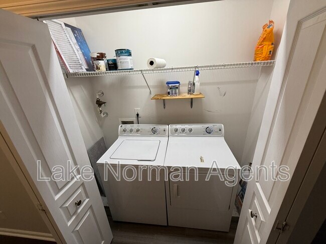 Building Photo - 11613 Truan Ln