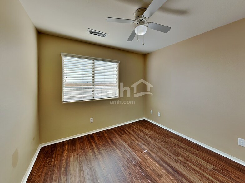 Building Photo - 6542 S 258th Dr