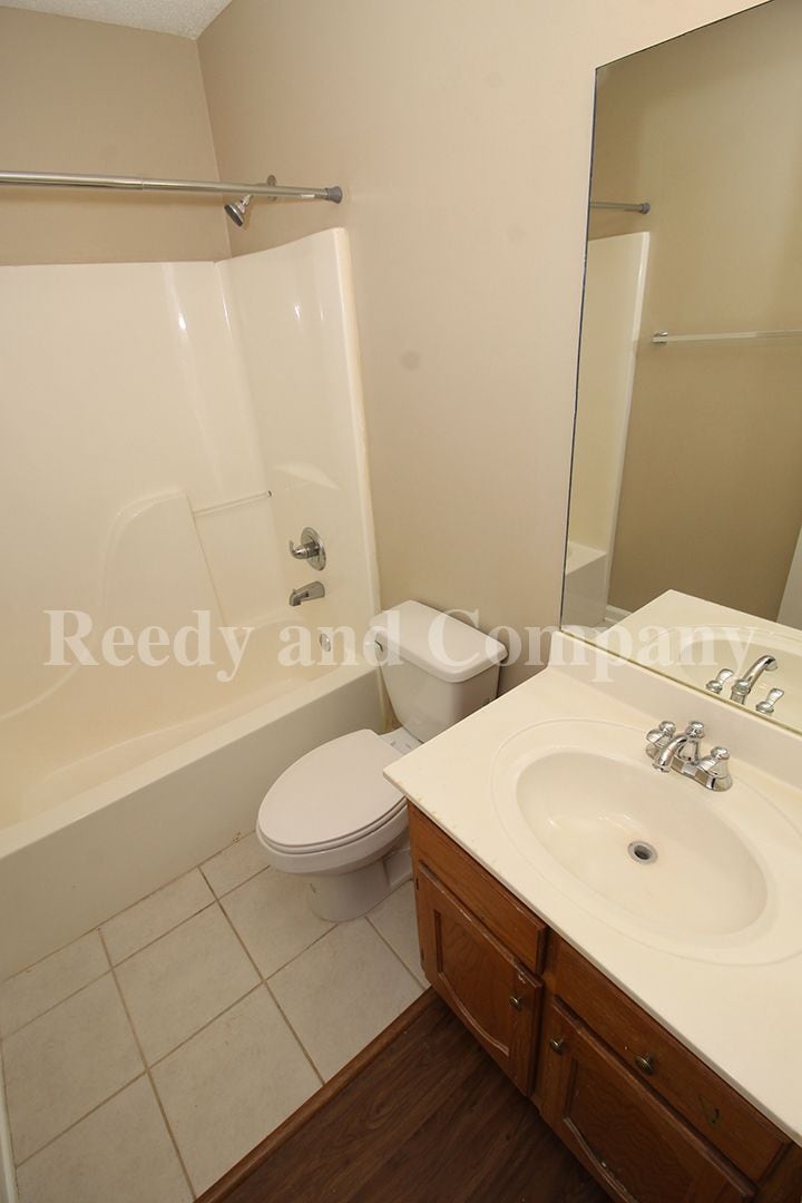 Building Photo - 6077 Wills Way Cir S