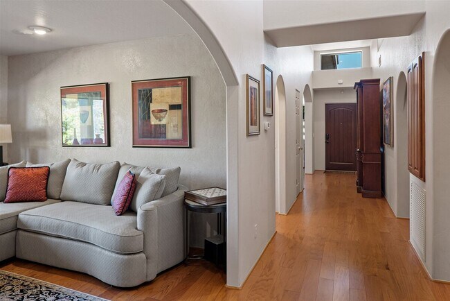 Building Photo - 160 Arroyo Seco Dr