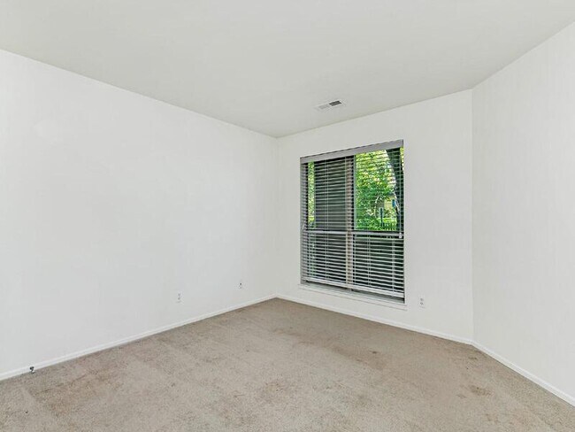 Building Photo - 2506 Cranbrook Ln