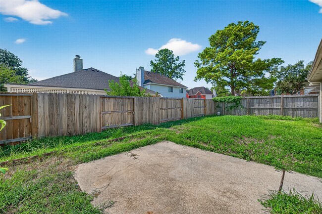 Building Photo - 2143 Mossy Trail Dr
