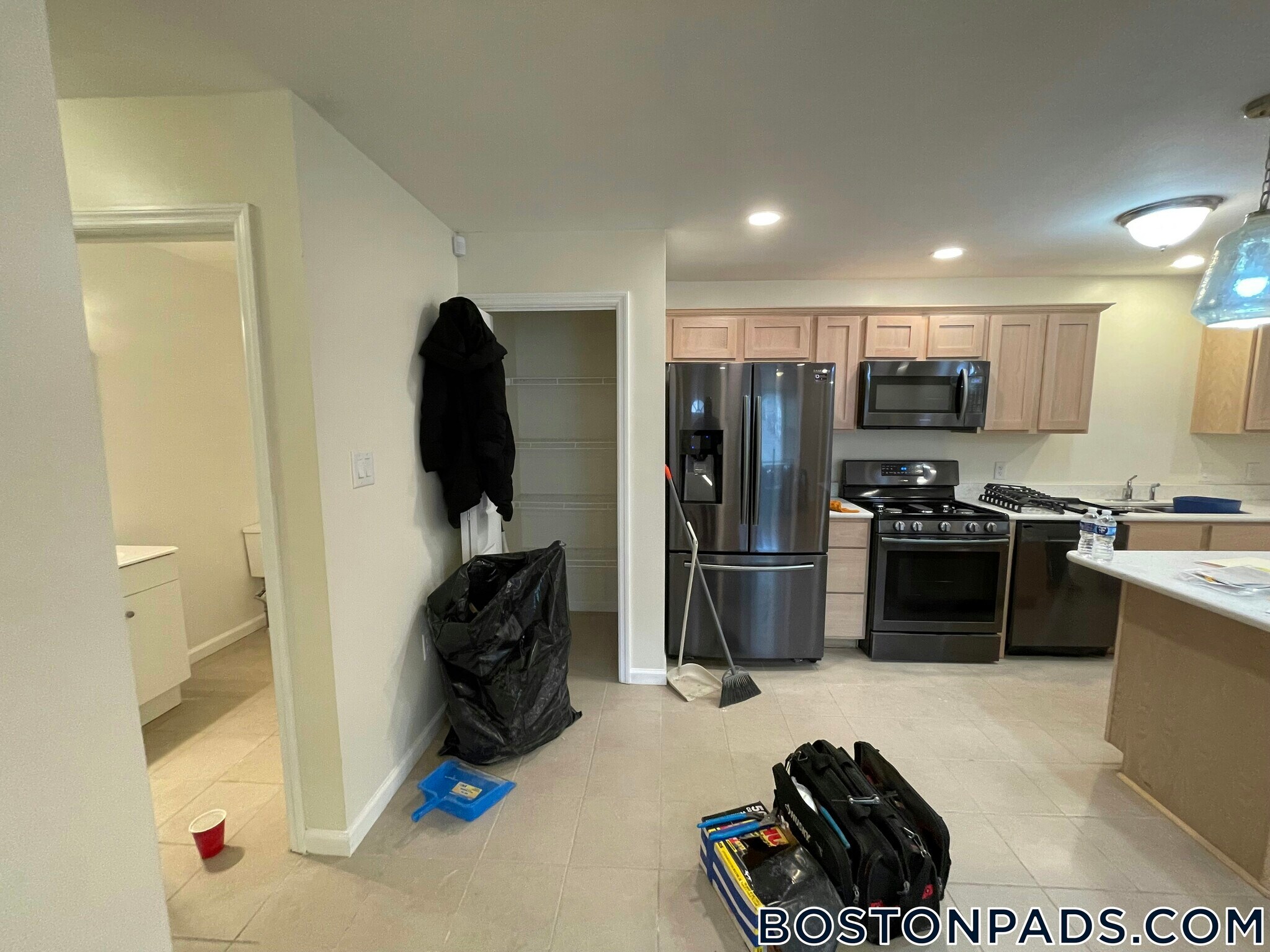 Building Photo - 152 Thornton St