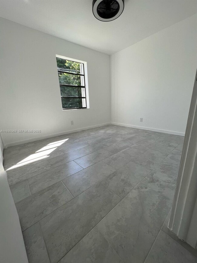 Building Photo - 7474 E Plumosa Ln