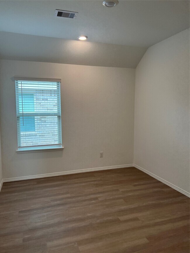 Building Photo - 3711 McCrary Falls Wy