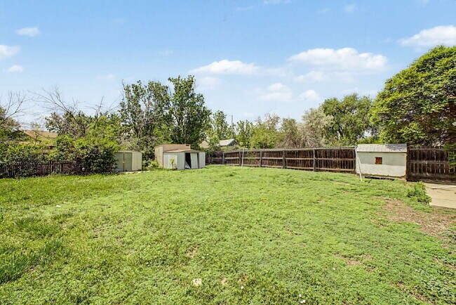 Building Photo - 2519 Danbury Dr