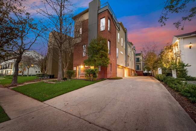 Driveway to your dream home. - 4434 Holland Ave