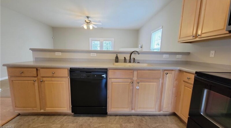Building Photo - 33 Arbor Hl Pl