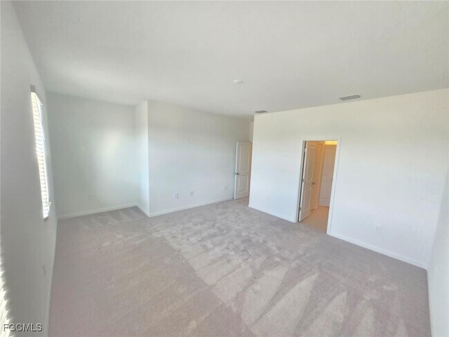 Building Photo - 14947 White Pearl Rd