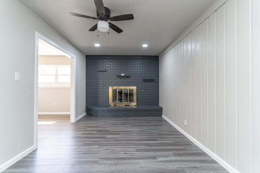 Fire Place - 4220 Wayside Ave