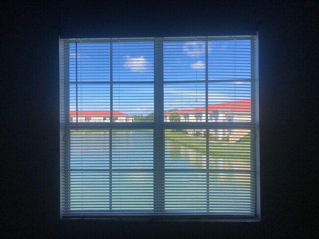 Building Photo - 2/2 with beautiful water views available n...