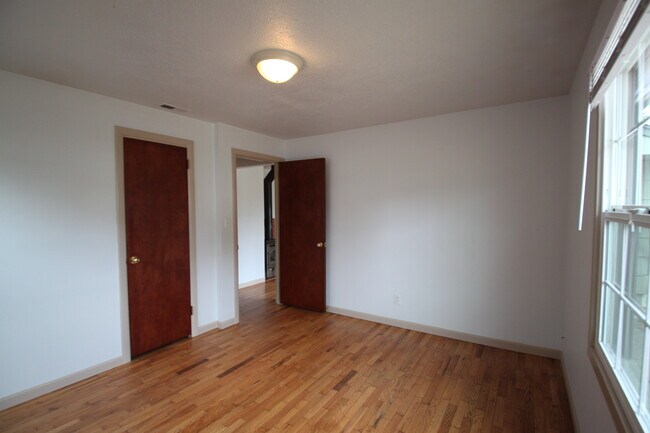 Building Photo - 4518 S 11th St