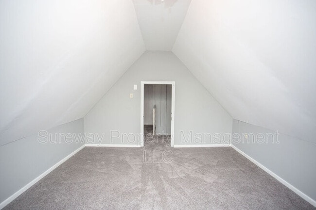 Building Photo - 220 S Church St