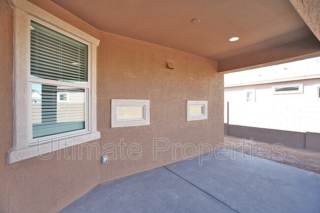 Building Photo - 16378 W Charlotte Dr