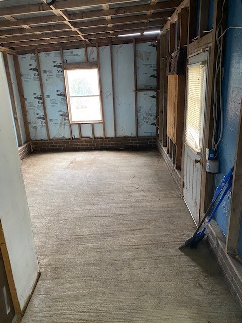 Building Photo - 1313 E Lydia Hwy