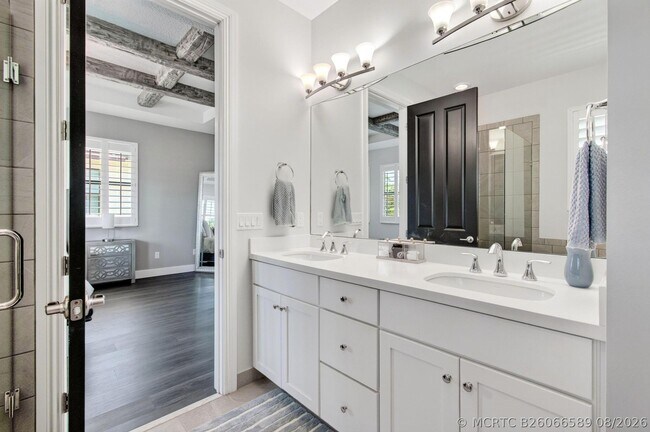 Building Photo - 622 Windward Cir S