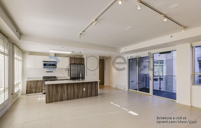 Building Photo - 1789 Washington St