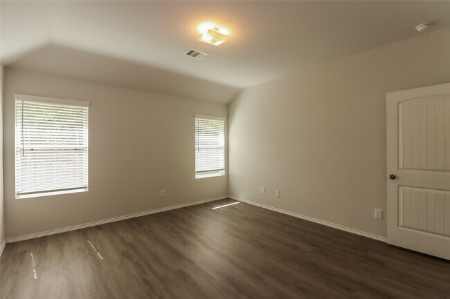 Building Photo - 2732 Atlas Dr
