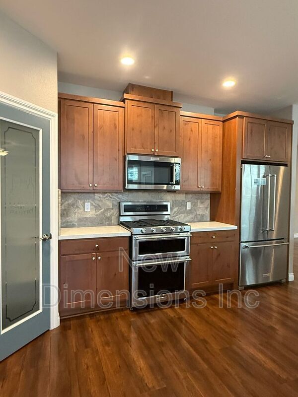 Building Photo - 1317 Cedar Creek Cir