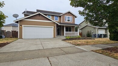 Building Photo - Large 4 Bed Home in Yelm
