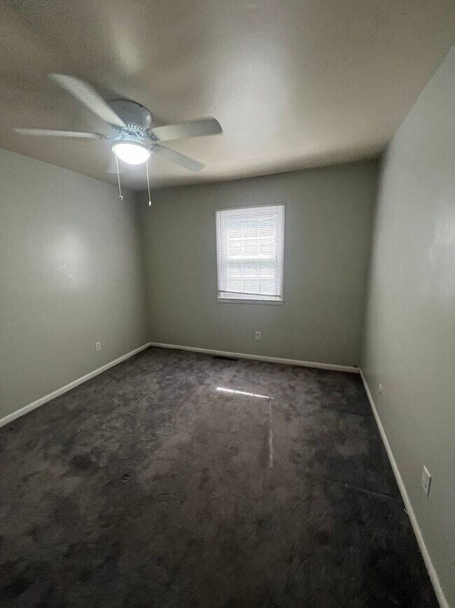 Building Photo - For Rent – 3 Bedroom, 1.5 Bath Home