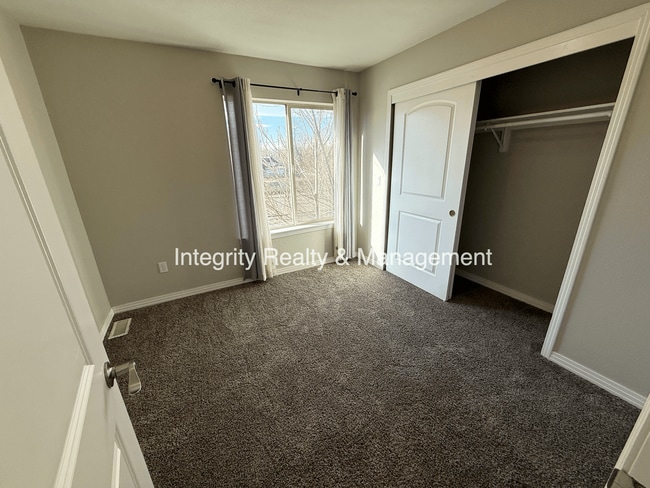 Building Photo - 4001 E 16th Ave