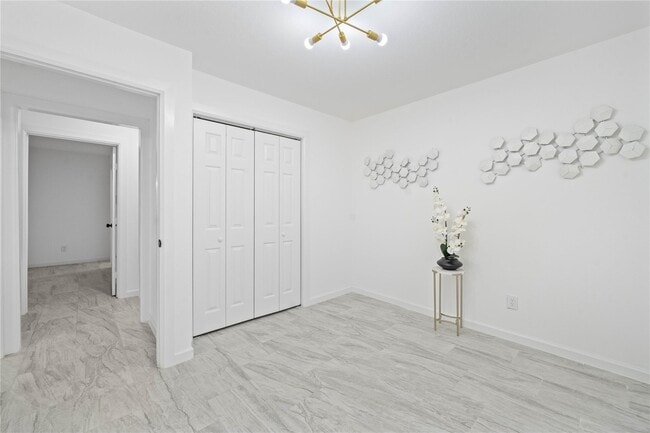 Building Photo - 12007 Sharpcrest St