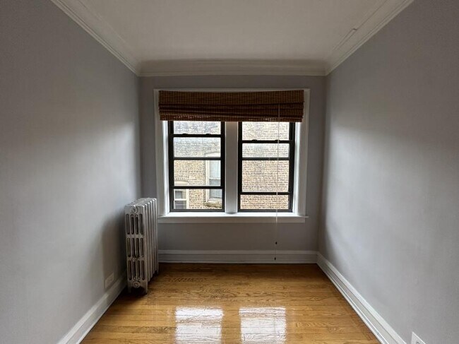 Building Photo - 1 bedroom in Chicago IL 60640
