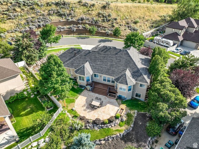 Building Photo - 1693 Crimson Oak Dr