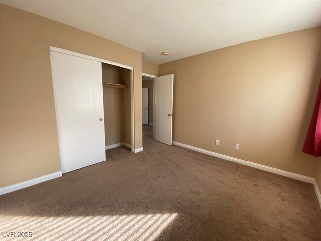 Building Photo - 4532 English Lavender Ave