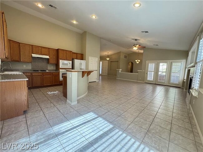 Building Photo - 11270 Tenza Ct