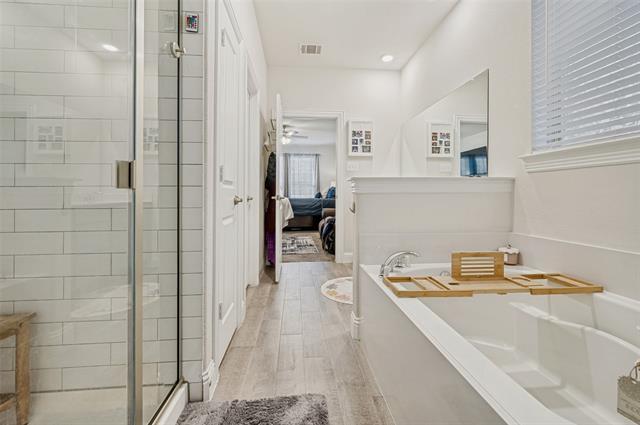 Building Photo - 10920 Canyon Mine Dr