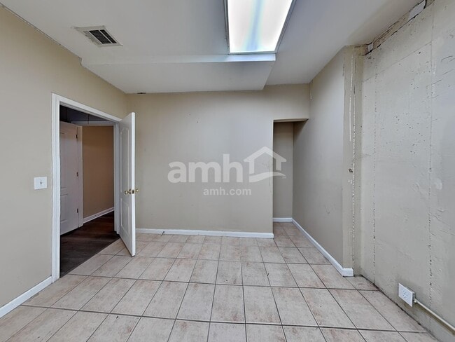 Building Photo - 5701 Rutland Cir