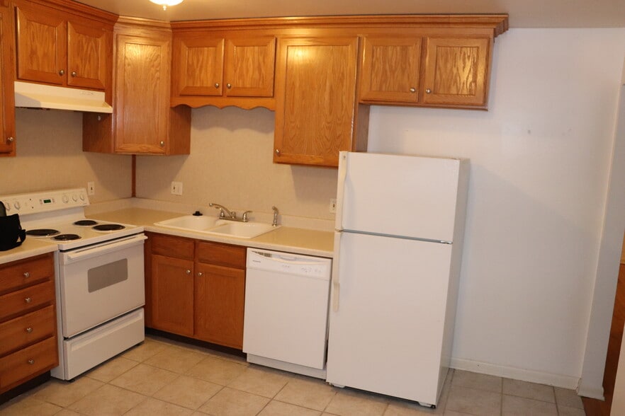 Building Photo - 2696 S Preston St