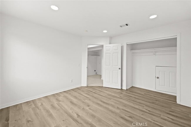 Building Photo - 554 Bonita St